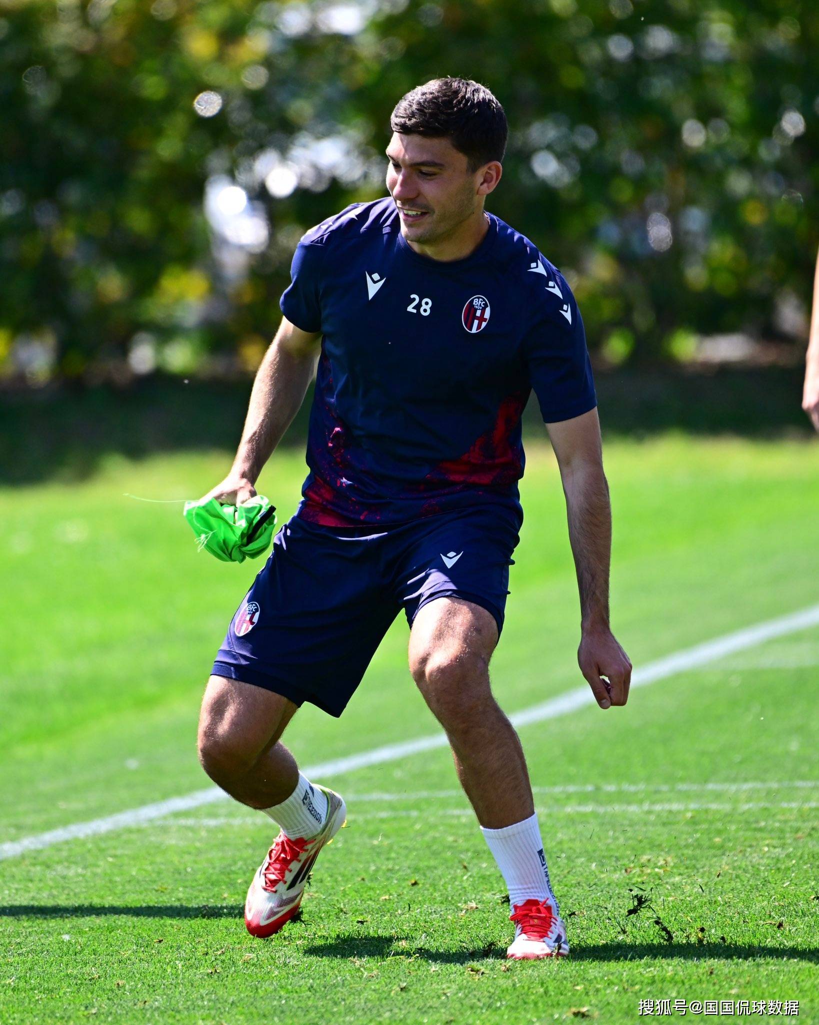 亚博体育入口清晨足总杯焦点战；AC米兰豪取连胜；更衣室稳定；年轻球员得到机会的简单介绍