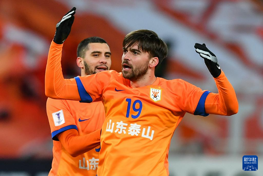 Yabo APP包含赛地聚焦：亚冠冲刺阶段热度飙升，山东泰山官宣签约，媒体盛赞，年轻球员得到机会的词条